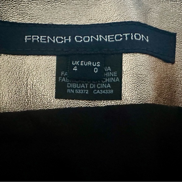 108 French Connection | NWOT Women’s Metallic Gold & Silver Mini Skirt (size 0) - Picture 7 of 12